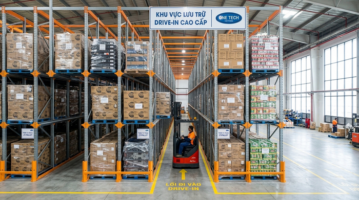 Hình ảnh kệ drive in thực tế 01 Hình ảnh kệ drive in thực tế trong kho pallet tải nặng